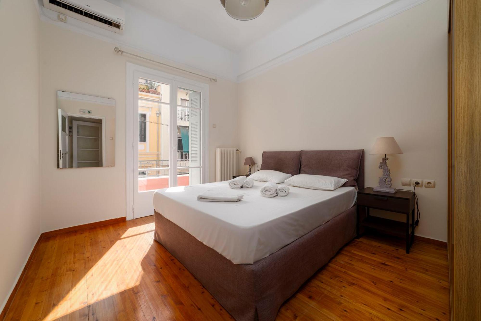 Apartment Vintage And Spacious 3ba Next To Ancient Center *