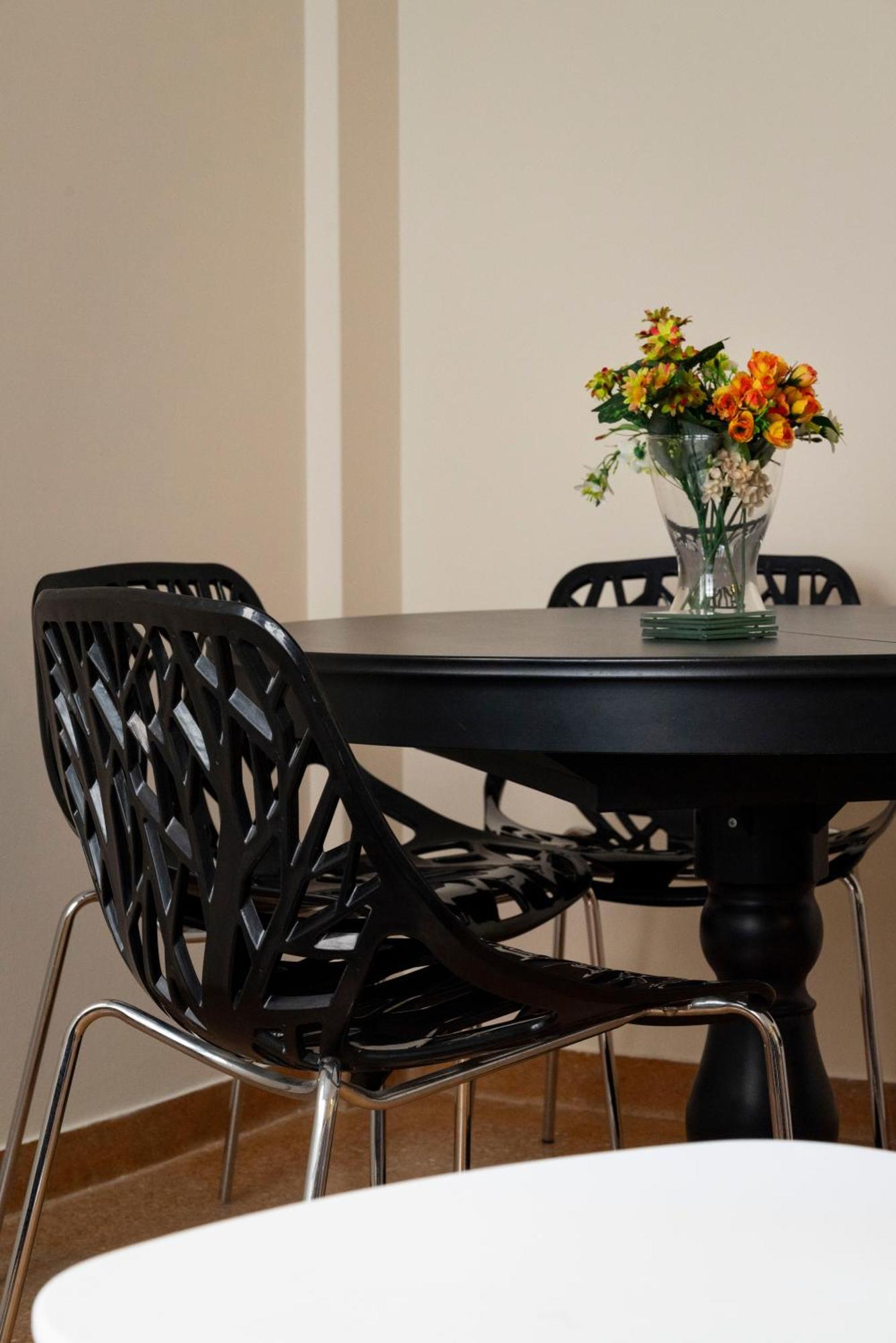 Apartment Vintage And Spacious 3ba Next To Ancient Center Athens