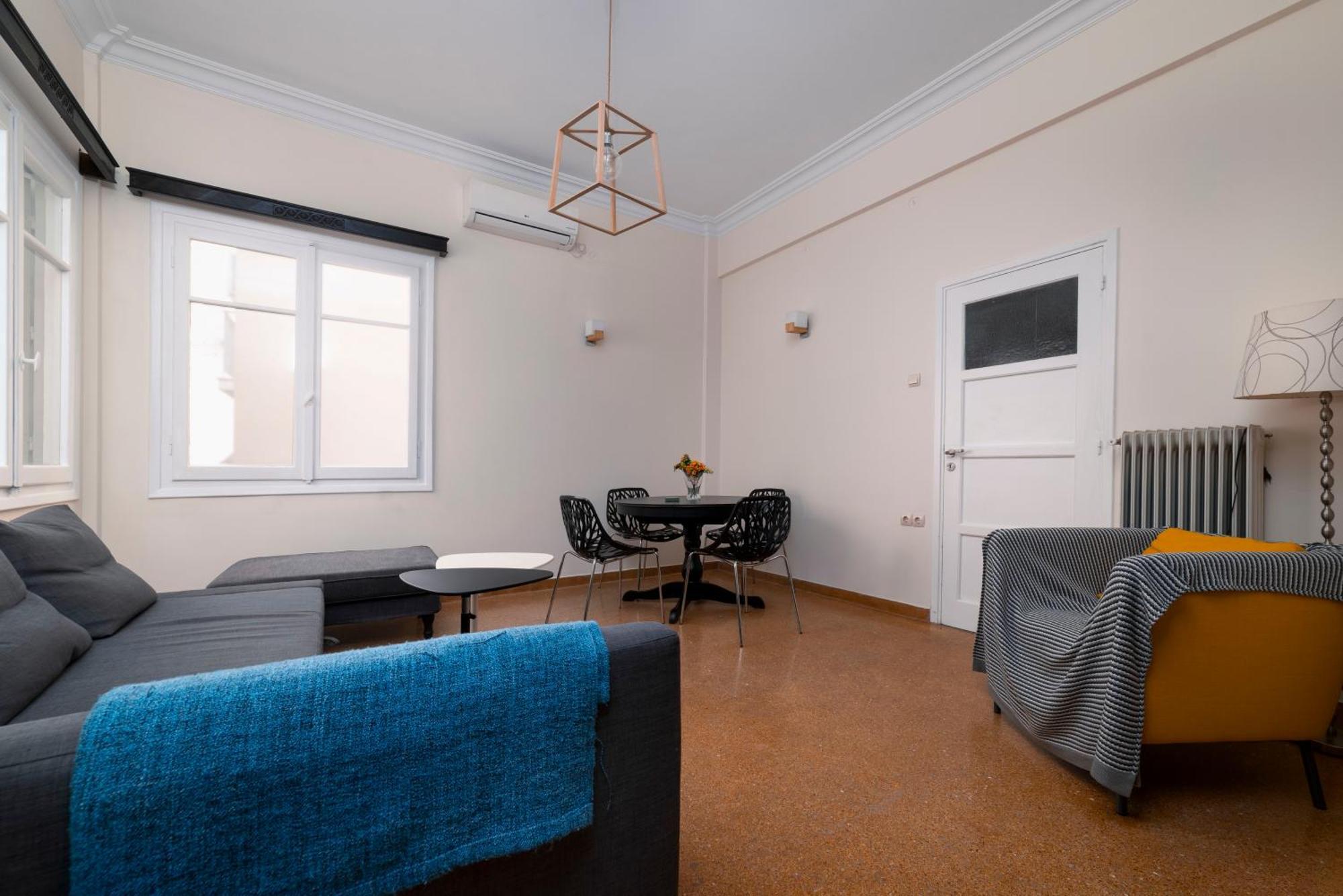 Vintage And Spacious 3ba Next To Ancient Center *
